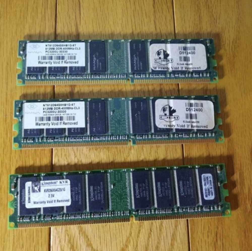 Three DDR2 Computer Memory Ram
